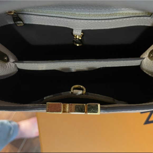 Louis Vuitton Capucine BB Taurillon Leather Iconic Bag Purse Taupe Galet Pebble - Picture 13 of 15